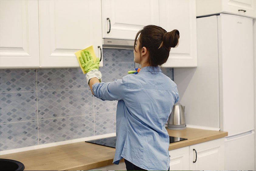 7 HOME CLEANING TIPS TO DISINFECT YOUR HOME FROM GERMS AND VIRUSES<