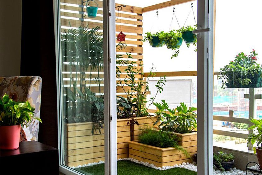 6 TIPS TO SET-UP A BEAUTIFUL ‘BALCONY GARDEN’ IN YOUR APARTMENT<
